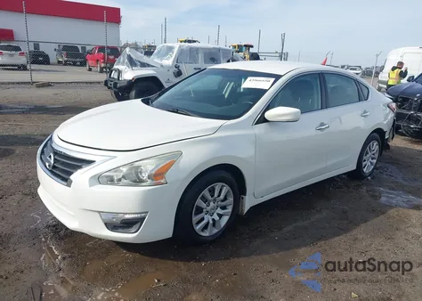 2015 Nissan Altima 2.5 S из США, поврежденный, VIN 1N4AL3AP6FN367222